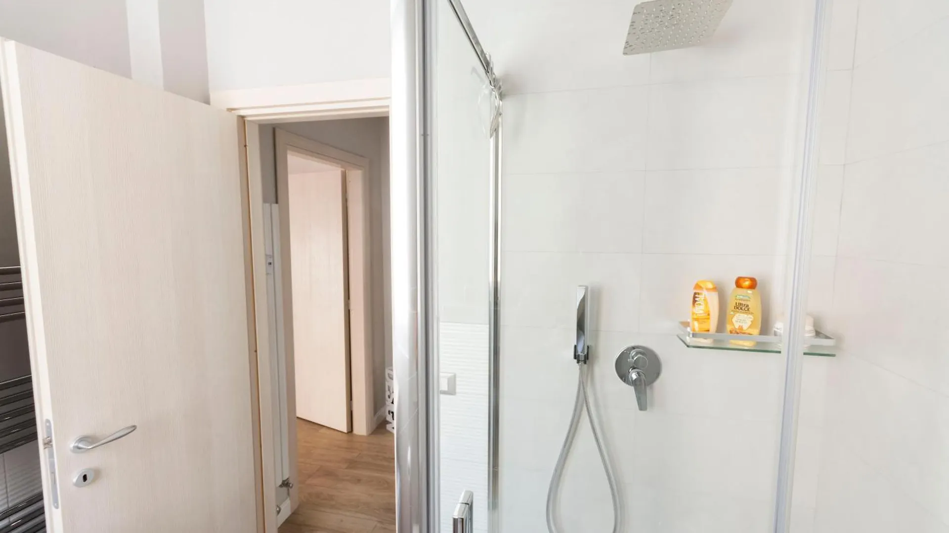 Wonder Apartment & Free Parking Firenze 0*,